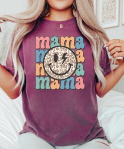 retro mama shirt with smiley face and wild flowers for mothers day best mom ever shirt personalized gifts for mom and grandma txsaj