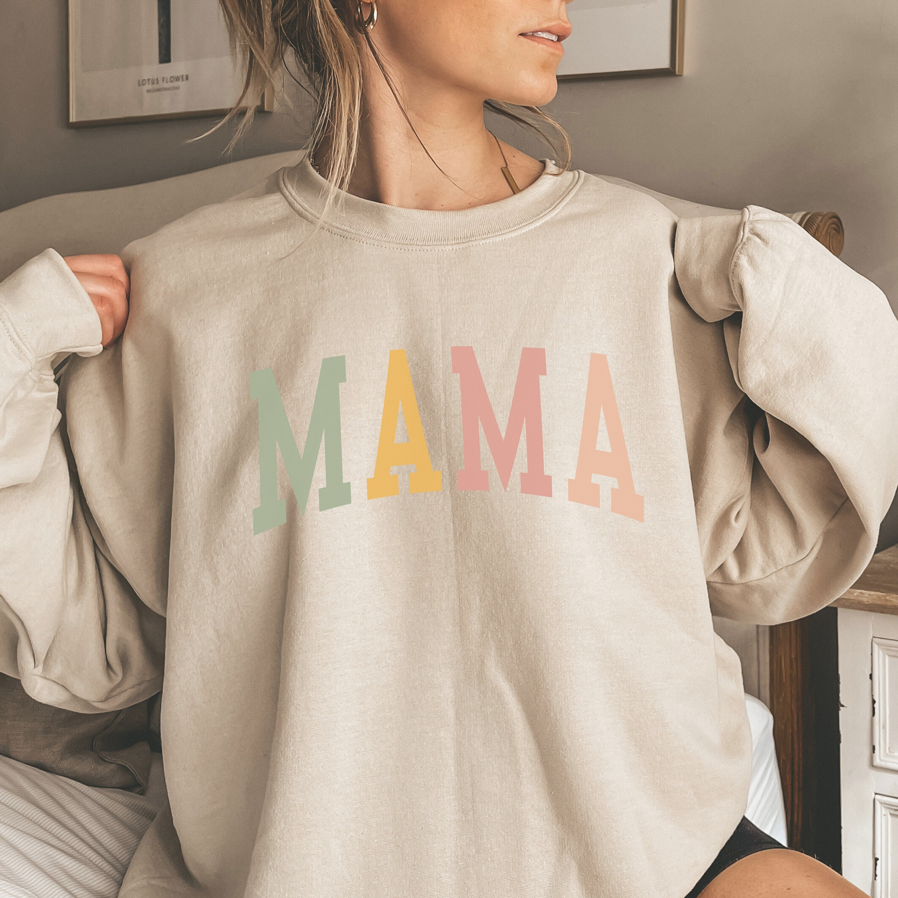 retro mama sweatshirt for moms cute mom pullover best mom ever shirt unique mothers day gift new mom crewneck upwsl