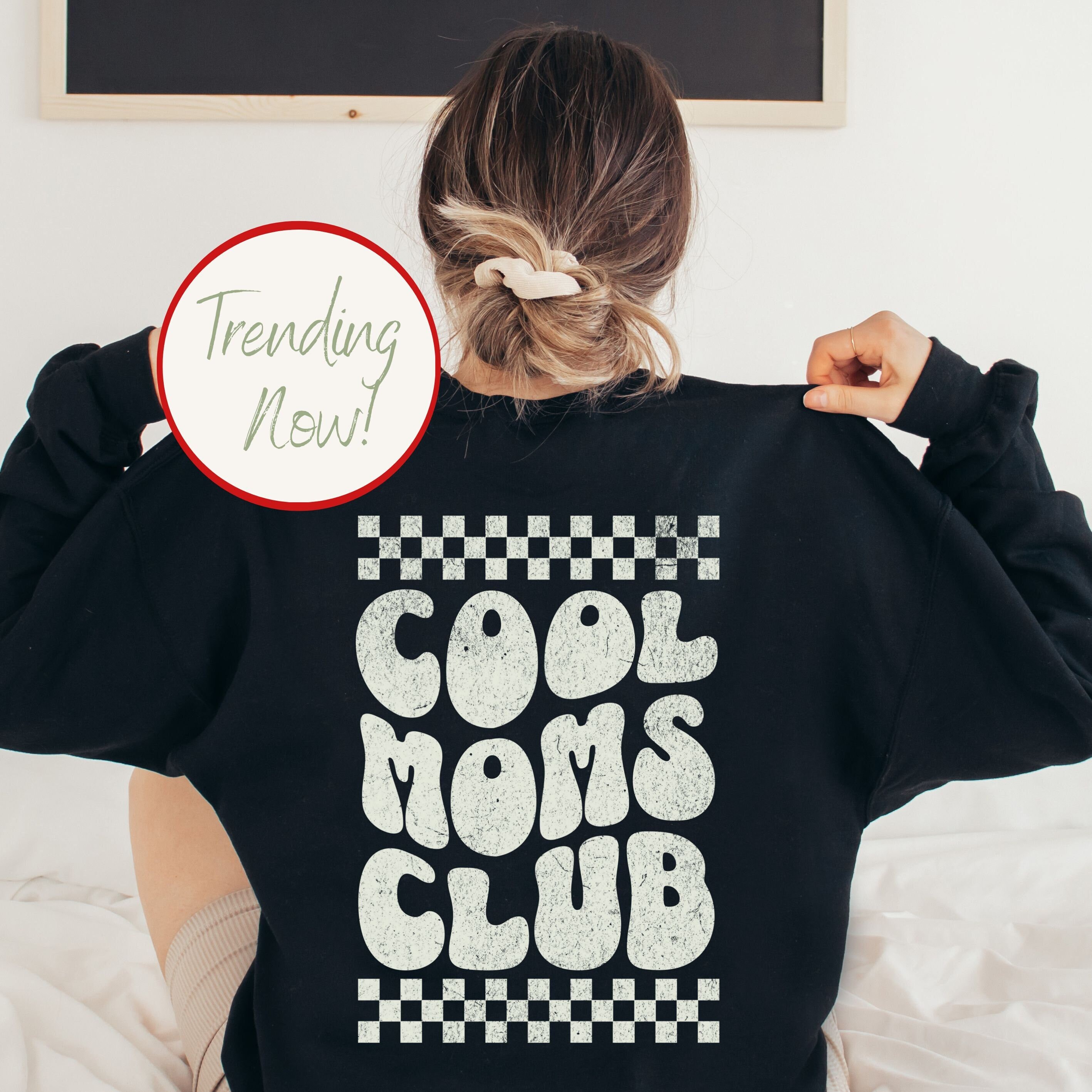 retro mom sweatshirt for cool moms club funny mama shirt new mom gift pregnancy announcement pullover tee