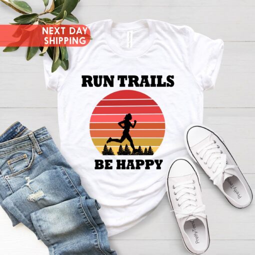 retro trail running shirt for women funny fitness tee best gift for running moms sports enthusiasts and active lifestyle