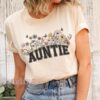 retro wildflowers auntie shirt for new aunts pregnancy announcement groovy aunt t shirt best aunt ever gift f6z4o