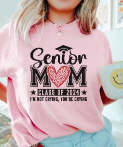 senior mom 2024 shirt with leopard heart design for graduation party unique senior mom gift txs4b