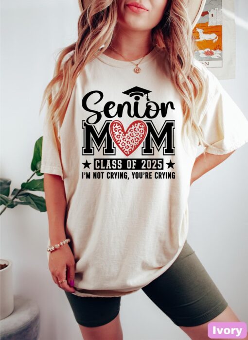 senior mom 2025 shirt with leopard heart design for graduation party and unique senior mom gift ideas 7tt96