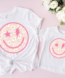 smiley face daisy graphic tee for moms and babies cute mothers day shirt baby graphic t shirt unique mom life apparel srzfe