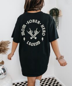 sober mom hero graphic tee for women celebrating sobriety recovery and sober life in aa na support d9axx