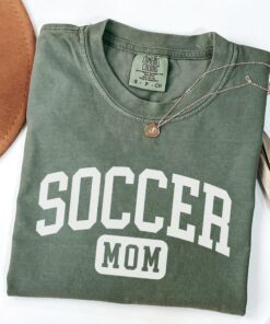 soccer mom shirt funny soccer mama tee t shirt unique gifts for soccer moms best mom ever sports apparel yzusx