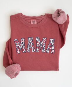 strawberry mama sweatshirt for moms funny mom shirt perfect mothers day gift new mom apparel best mom ever sweater ksi6u