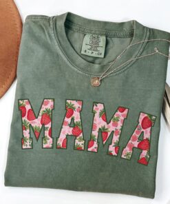 strawberry mom t shirt for first mothers day gift new mom announcement cute mama shirt comfort colors zcf15