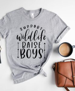 support wildlife mom of boys shirt funny mom life tee for mothers day unique gift for cool moms rvvcn