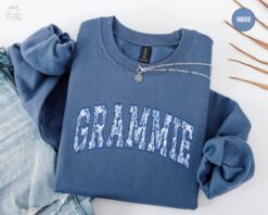 toile de jouy grammie sweatshirt for grandma best grandma gifts chinoiserie mothers day birthday crewneck dfbod