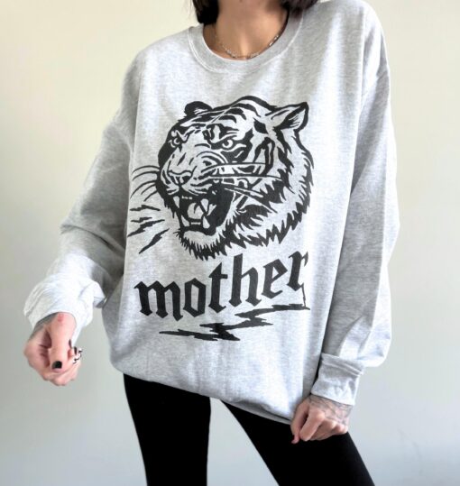 trendy badass mom sweatshirt hoodie for women oversized cute cool crewneck tattooed mama gifts 5ccyn