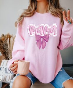 trendy pink bow shirt for moms retro mama sweatshirt merry christmas mom gift cute mom life shirt hgwna