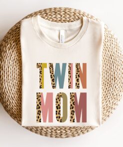 twin mom t shirt crewneck funny win mama shirt best mom of twins apparel unique twin mama gift 4udje