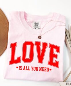 valentines day shirt for women cute heart tee retro love t shirt unique valentine gift womens love top omeni