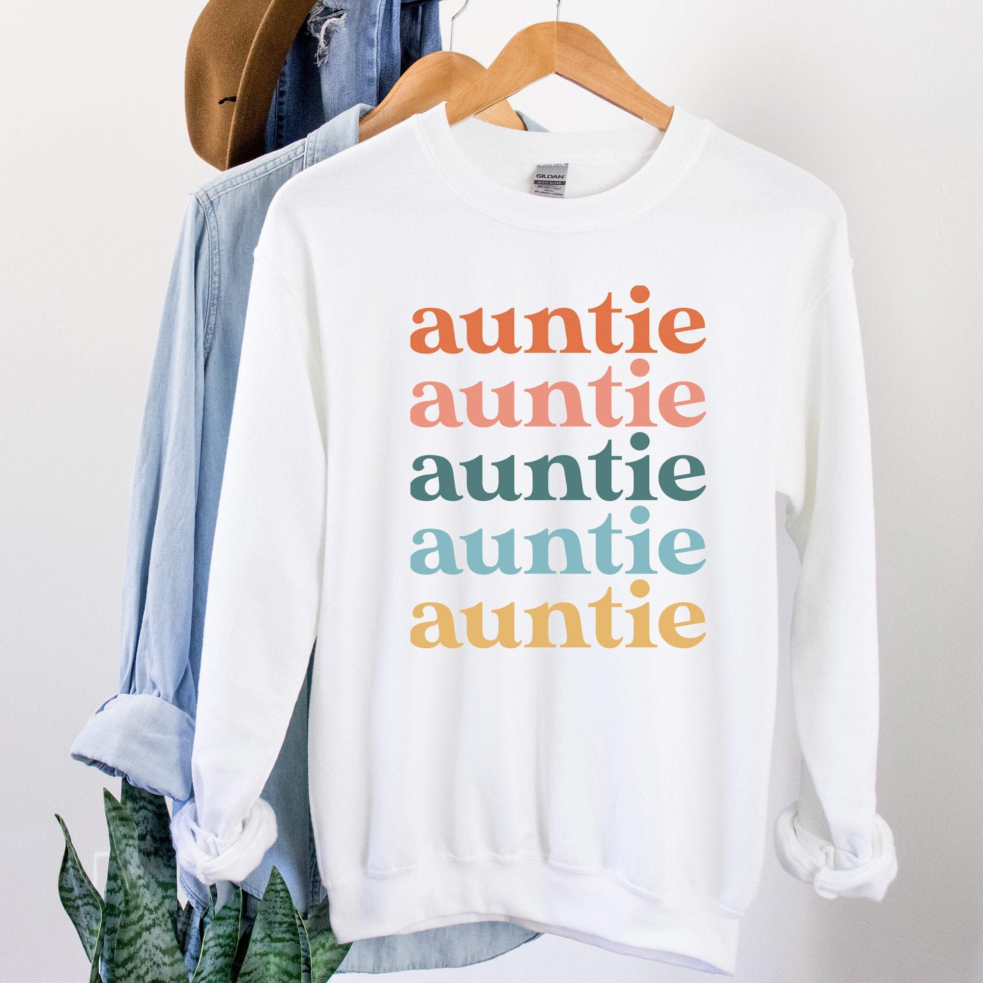 vintage auntie sweatshirt best aunt hoodie cute aunt crewneck gift for aunts unique style comfortable fit 2dk79