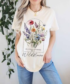vintage floral mom shirt for nature lovers oversized wildflower t shirt comfort colors perfect for mothers day gifts llvtj