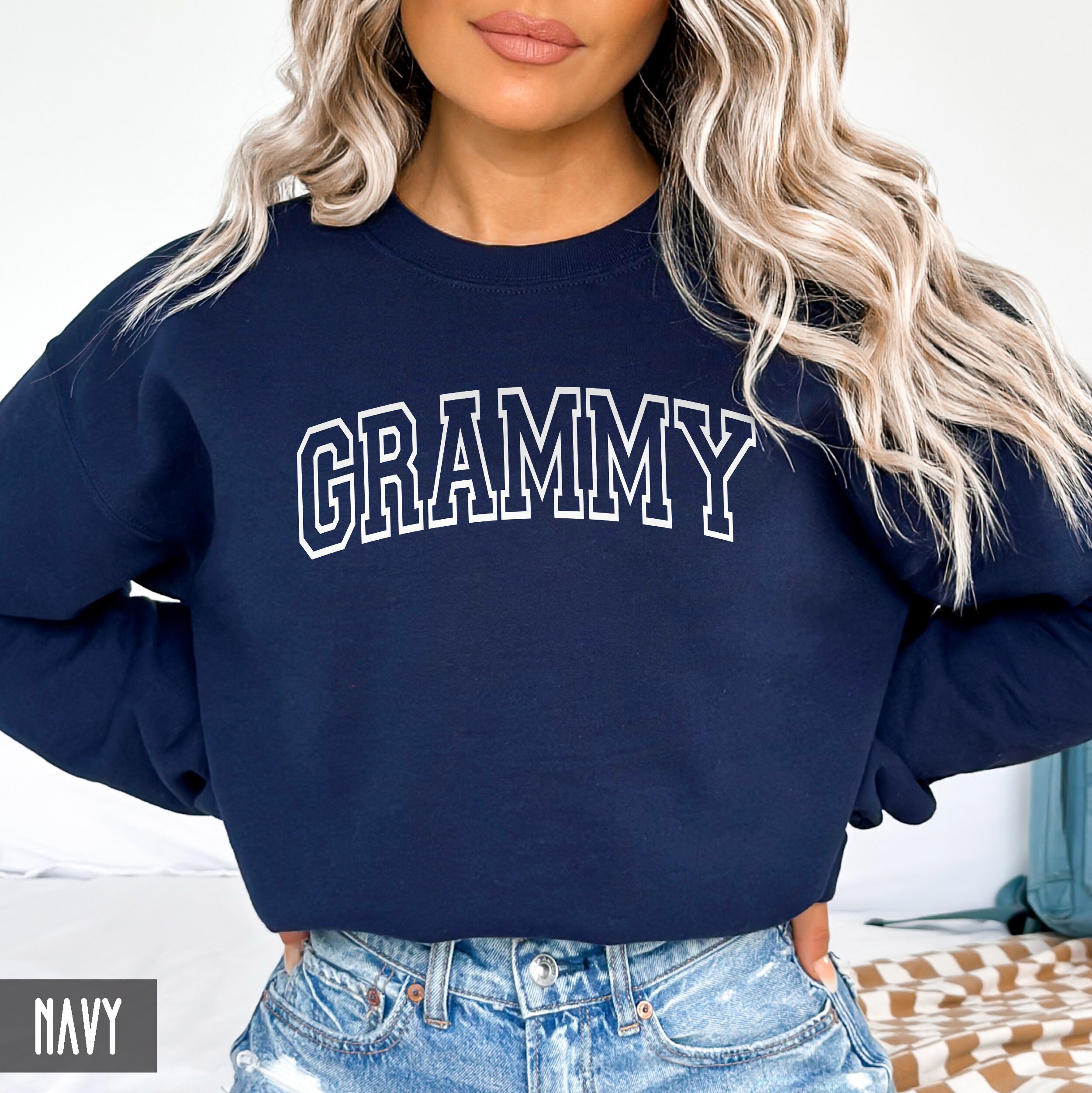 vintage grammy sweatshirt for new grandma cute mothers day gift and birthday gift retro style hoodie for new baby announcement fwsdl