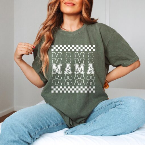 vintage mama t shirt retro checkered design for mothers day birthday gift cute mom life tee ypzn3