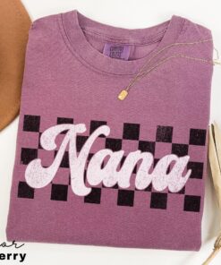 vintage nana shirt for birthday gift pregnancy announcement baby reveal retro checkerboard design 3cjtl