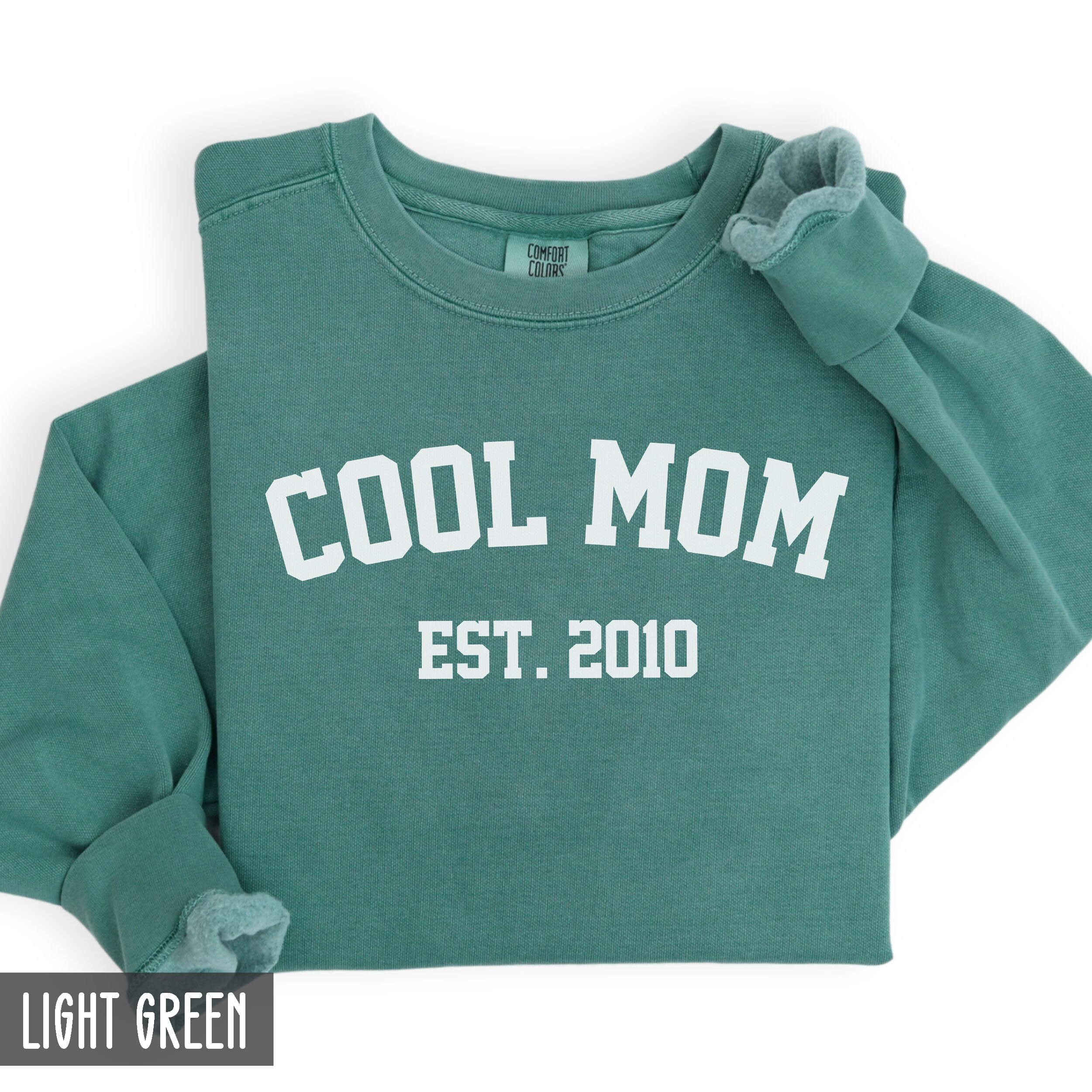 vintage style cool mom sweatshirt for mothers day custom est year crewneck funny mom shirt birthday gift