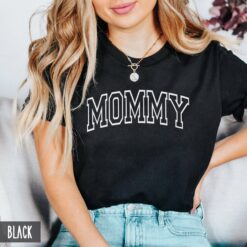 vintage varsity style mommy shirt for mothers day pregnancy announcement new mom gift cute mom t shirt for baby reveal 8pmks