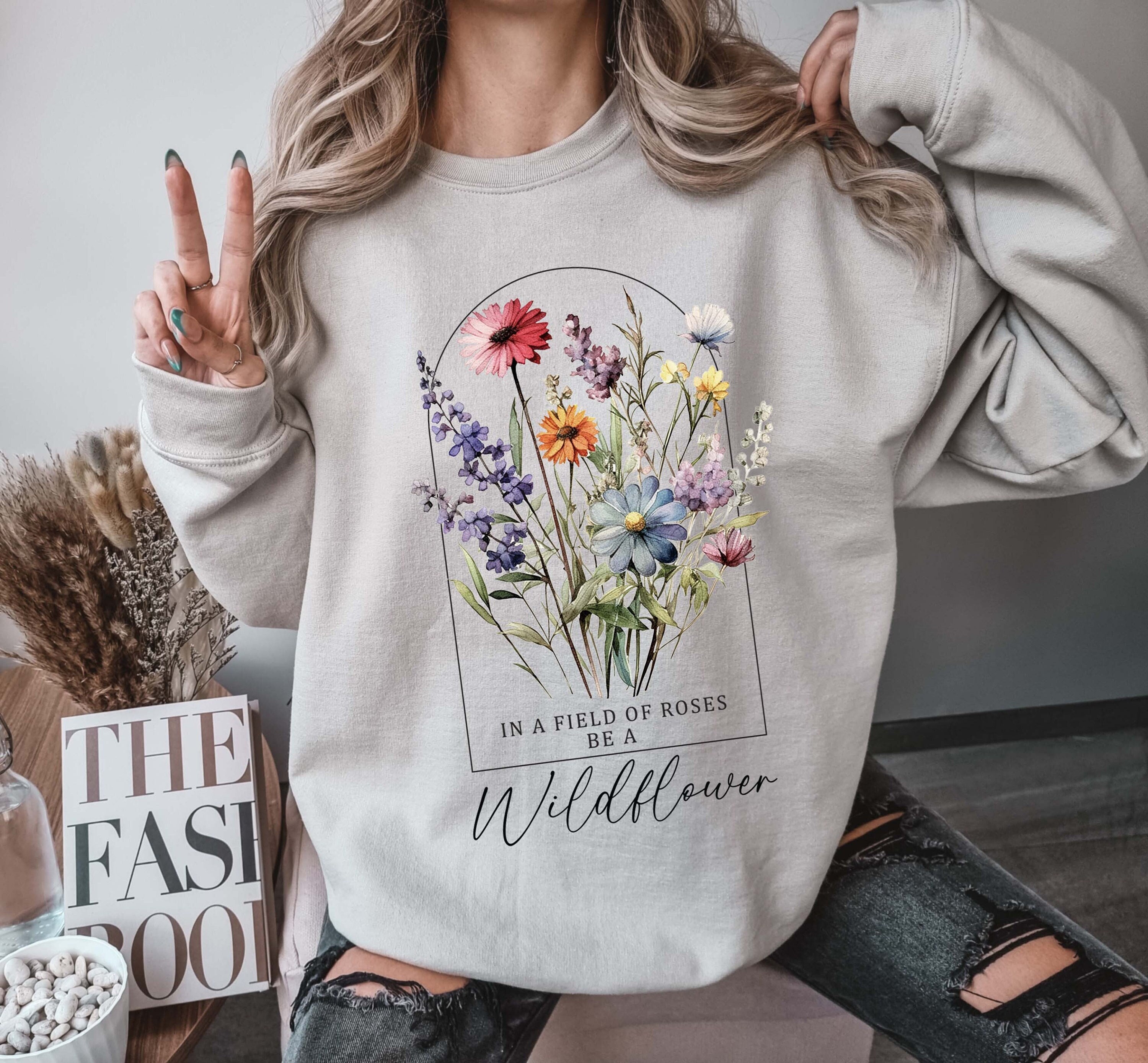 vintage wildflowers botanical sweatshirt for plant lovers and nature lovers ideal gift for mom and flower enthusiasts pimpp scaled