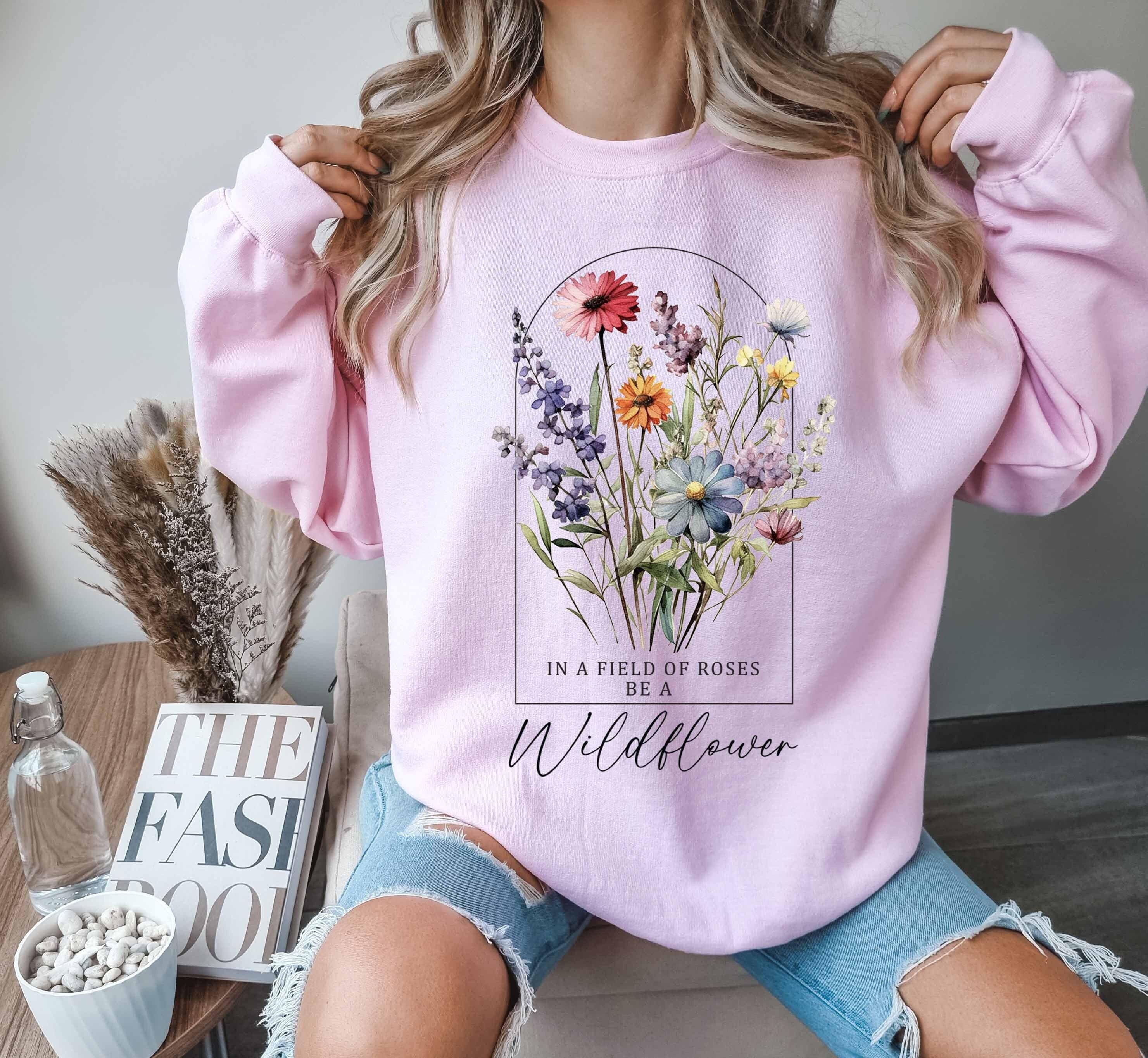 vintage wildflowers botanical sweatshirt for plant lovers and nature lovers ideal gift for mom and flower enthusiasts y3utg scaled