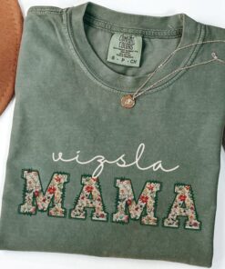 vizsla mom shirt floral dog mama tee for new pet owners mothers day gift wildflower cottagecore style t shirt kdett