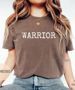 warrior mom shirt womens oversized tee be strong heart warrior shirt comfort colors fighter t shirt for moms mnhgr