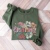 wild roses mama sweatshirt for new moms mom est 2023 crewneck perfect mothers day and baby shower gift vvnh7