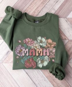 wild roses mama sweatshirt for new moms mom est 2023 crewneck perfect mothers day and baby shower gift vvnh7