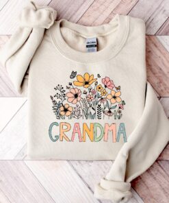 wildflower grandma shirt for mothers day cute floral sweatshirt gift for grandma best grandma ever shirt jsies