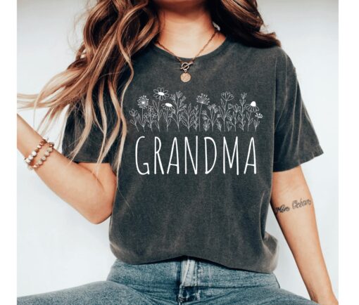 wildflower grandma shirt for mothers day pregnancy announcement cute floral design best grandma ever t shirt rwbl8