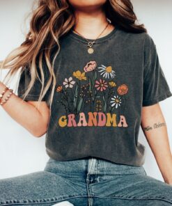 wildflower grandma shirt for new grandmothers pregnancy announcement comfortable t shirt gift idea dbxxm