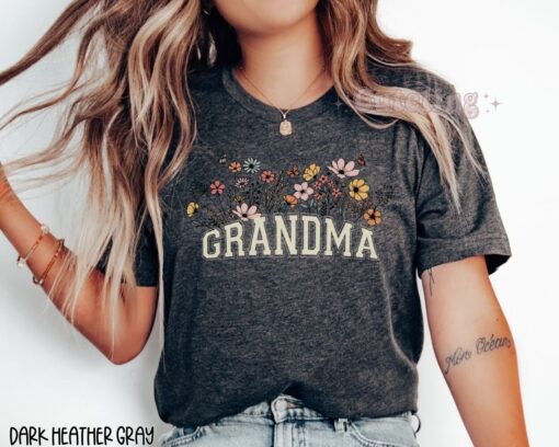 wildflowers grandma shirt est 2024 plus size new grandmother gift pregnancy announcement floral design t shirt