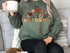 wildflowers grandma sweatshirt crewneck for new grandma gift cute grandma shirt perfect for christmas and mothers day tzk6n