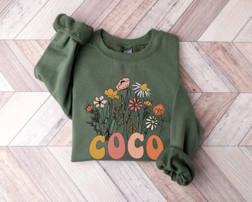 wildflowers grandma sweatshirt for new grandmother est 2023 pregnancy announcement nana baby reveal gift