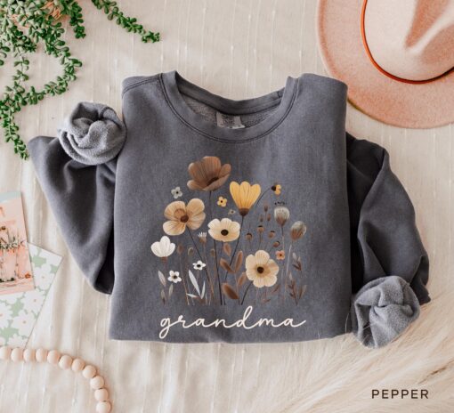 wildflowers grandma sweatshirt gigi shirt for christmas gifts crewneck sweatshirt unique gift for grandma hi5wb
