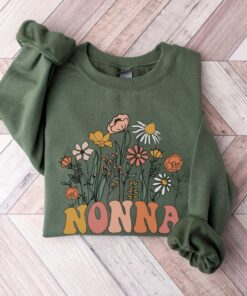 wildflowers nonna sweatshirt for new grandmother est 2023 pregnancy announcement nana baby reveal gift qrwke