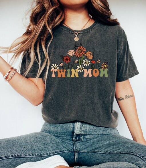 wildflowers twin mom shirt for mothers day cute twin mama tee best gifts for new twin moms crewneck t shirt wuajs