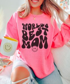 worlds best mom sweatshirt for women funny mom shirt ideal for mothers day gifts and new moms g8sle