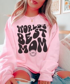 worlds best mom sweatshirt for women funny mom shirt ideal for mothers day gifts and new moms s9x9r